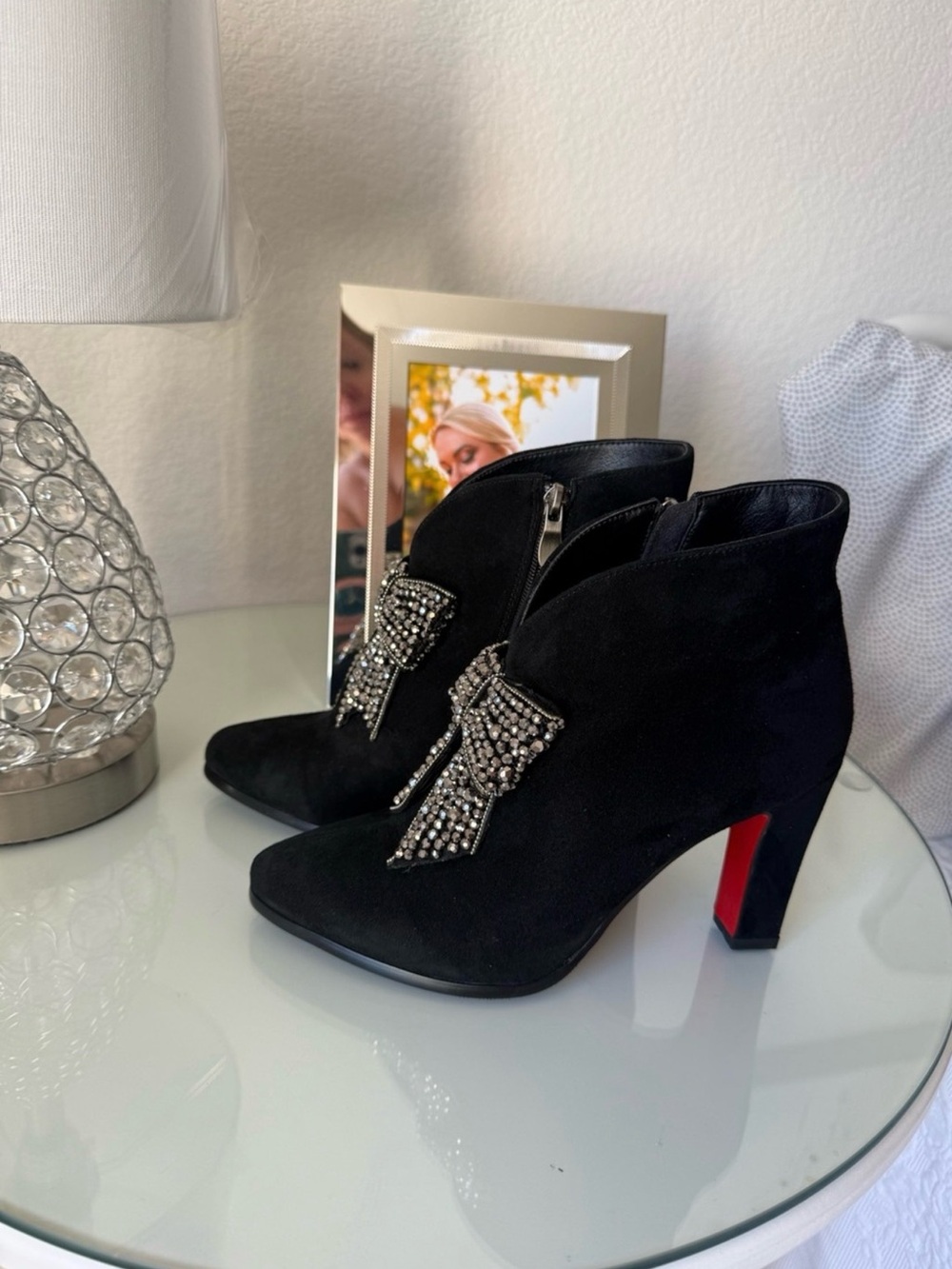 Blizzard I Black leather Suede Crystal Bow Ankle Boot size 8